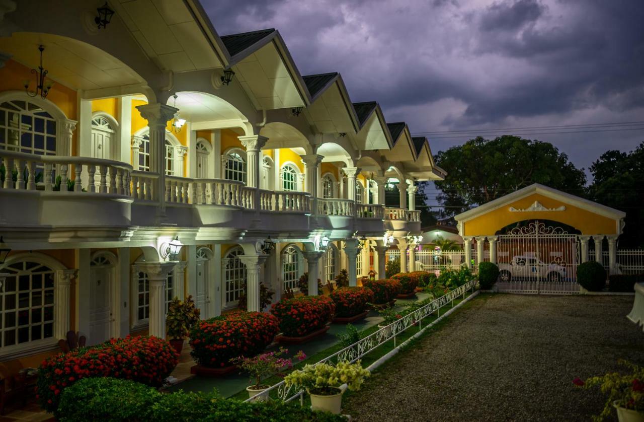 Hotel Andrea Neily Kültér fotó