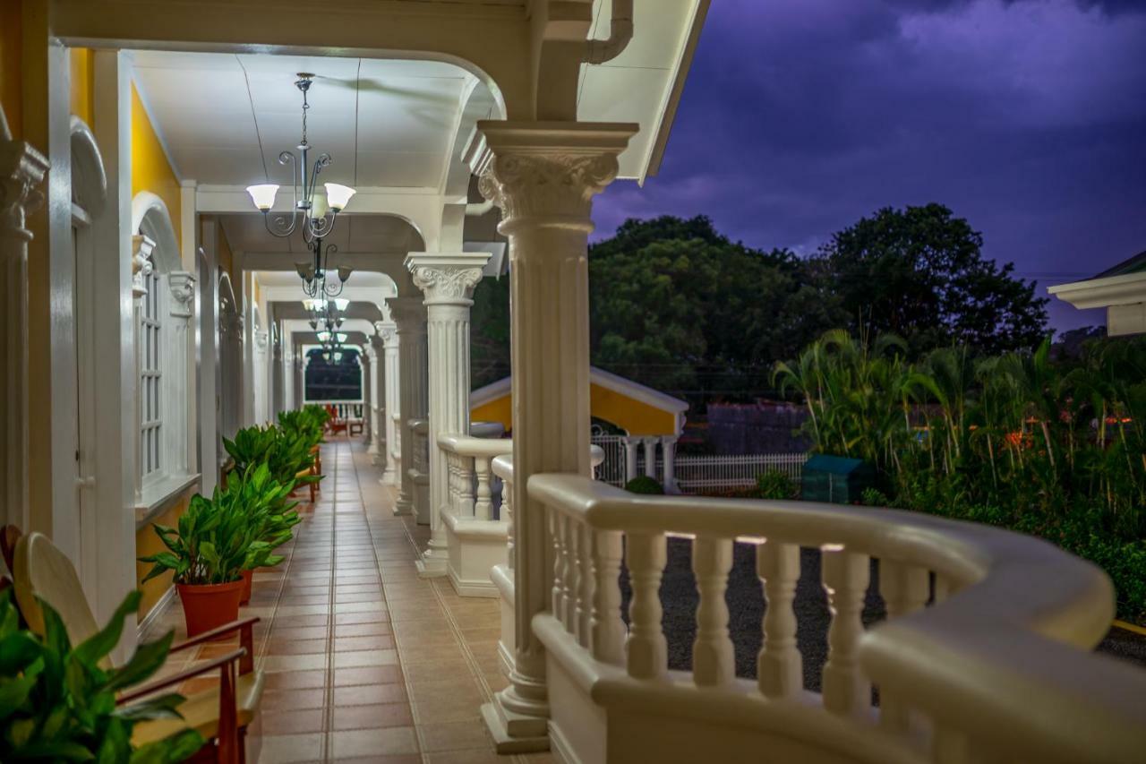 Hotel Andrea Neily Kültér fotó
