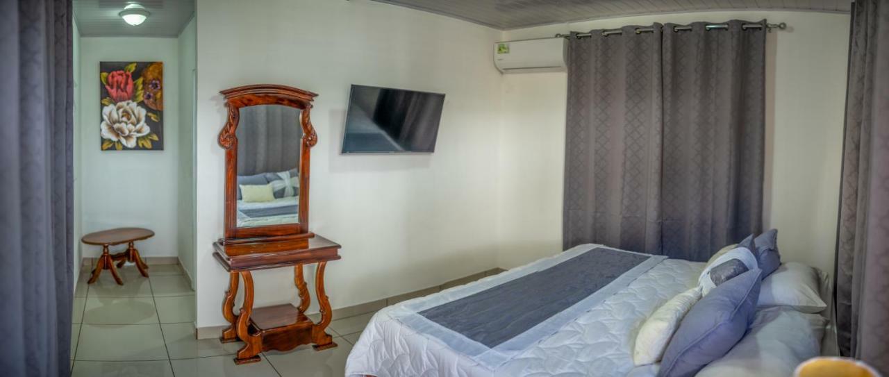 Hotel Andrea Neily Kültér fotó